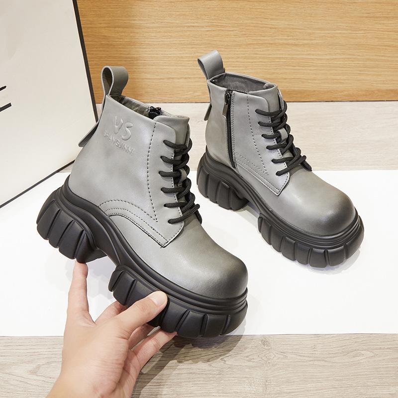 Thick-soled Martin Boots Women's 2025 Autumn and Winter New Inner Height Increase Small Short Boots British Style Medium Tube Versatile Single Boots