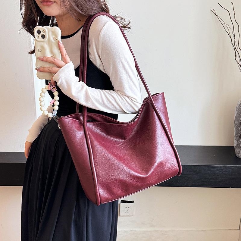 Retro Versatile Tote Bag Women's Large-capacity Work Commute Armpit Bag 2025 New Casual Simple Women's Bag