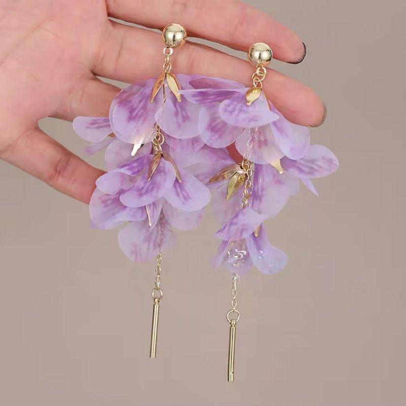 

Романтичные серьги-пусеты с бахромой из лепестков градиентного фиолетового цвета, нарядные элегантные, женские серьги в сказочном отпускном стиле A0833 purple tassel earrings-Silver Needle