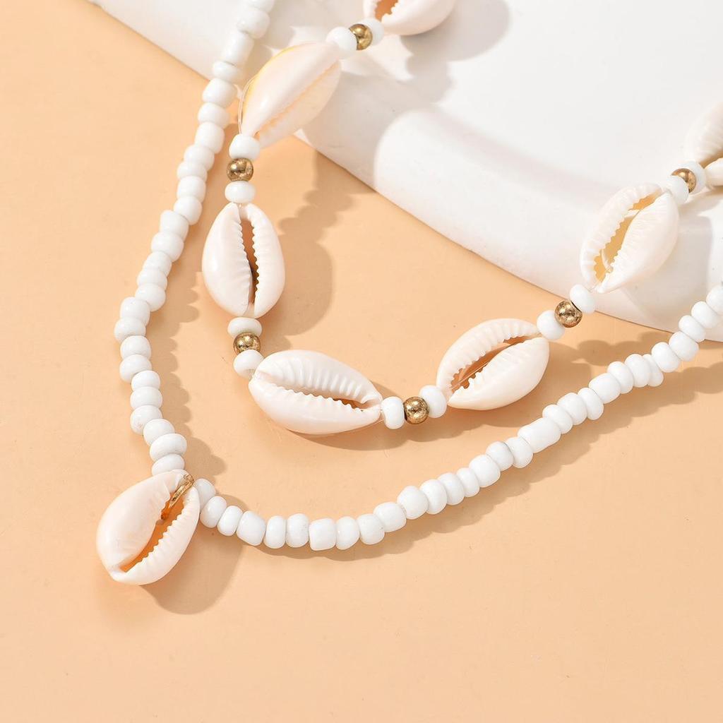 Minimalist Beach Style Shell Pendant Necklace with Handmade Rice Bead Double-Layer Chain