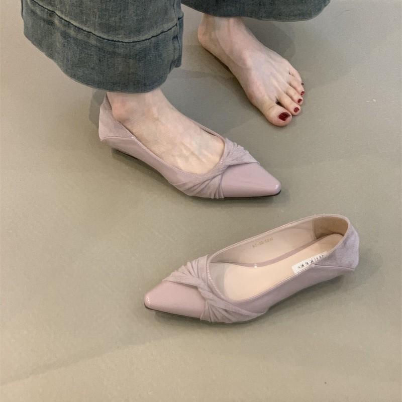 Francouzský večerní vítr špičaté lodičky dámské 2025 nové jemný temperament celebrita prošívání mělký výstřih klínek společenské boty