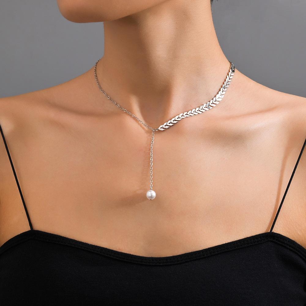 Sexy Leaf Pearl Pendant Adjustable Necklace Clavicle Chain Metal