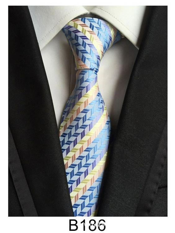 Cravate homme en soie et polyester faite main – Décontractée, formelle ou professionnelle