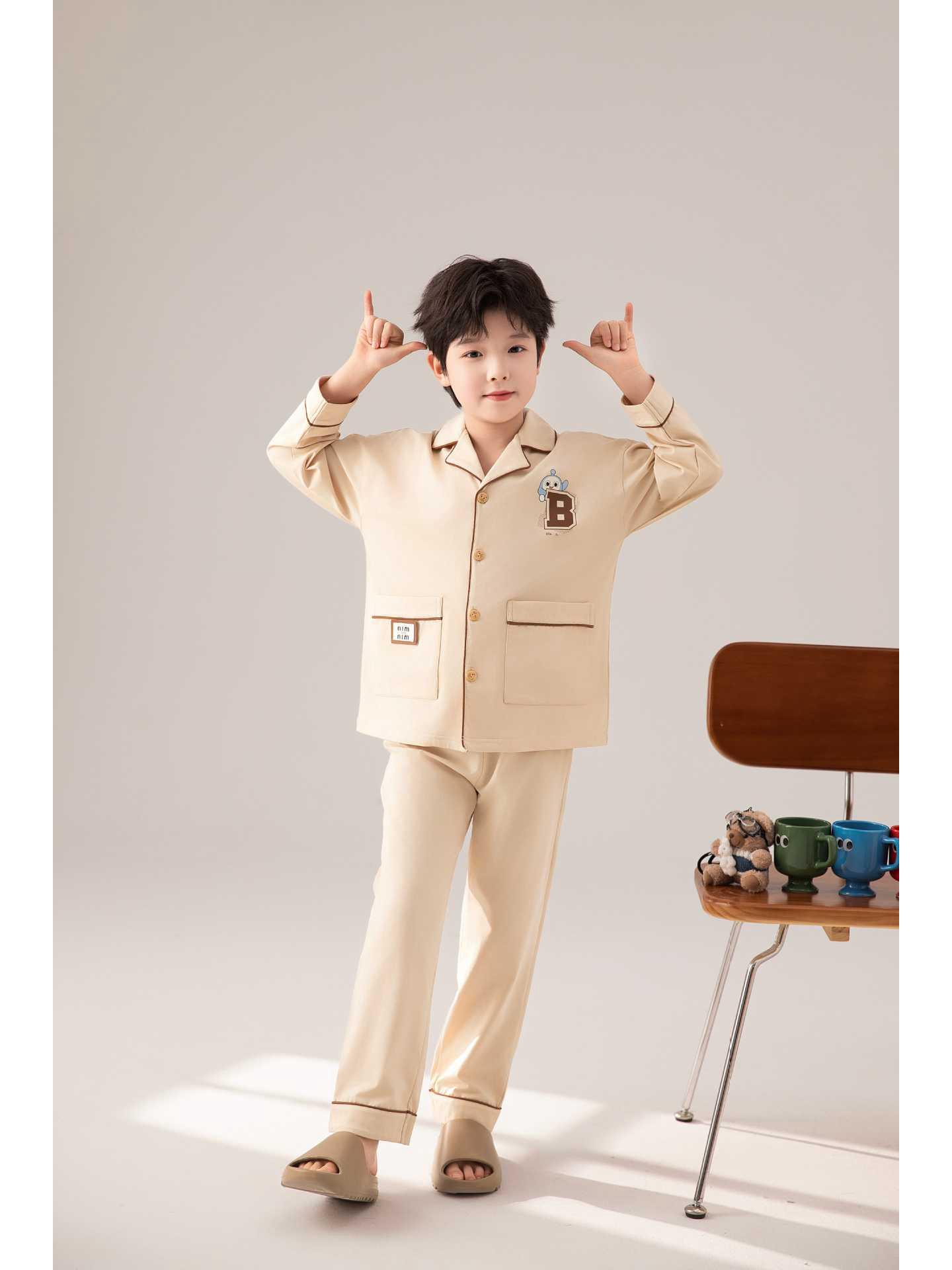 Boys  Printed Cotton Pajama Set, Lapel, Comfort-Fit, Spring/Autumn. Size 8