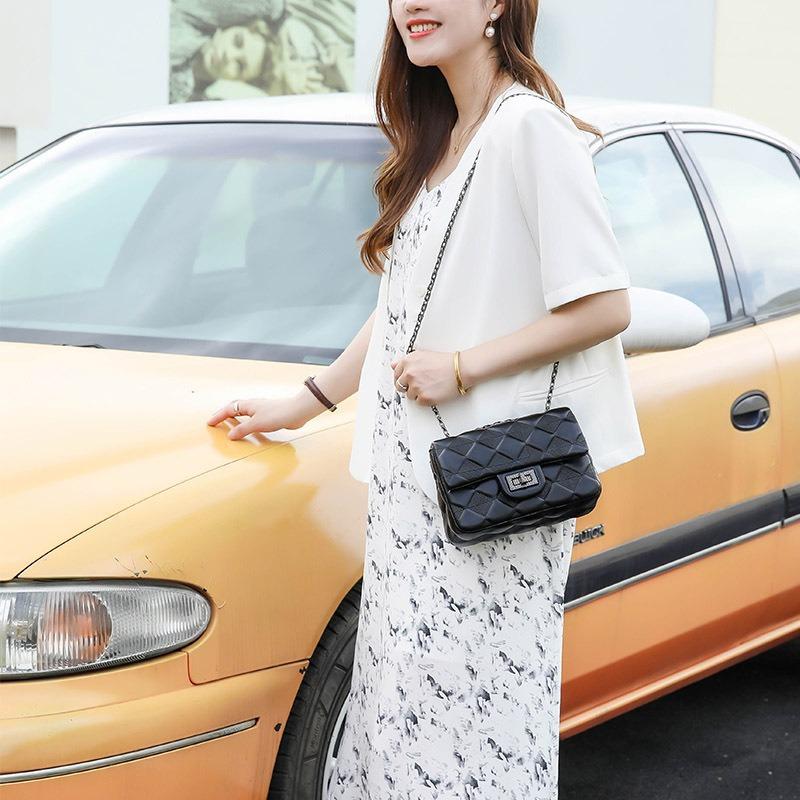 New Simple Small Fragrance Style Diamond Embroidered Crossbody Chain Bag High Quality Exquisite Temperament Versatile Socialite Bag