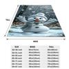 Cheerful Cartoon Style Snowman Plush Blanket - Soft Winter-Themed Throw Blanket with Whimsical Snowflakes and Festive Design, Pe