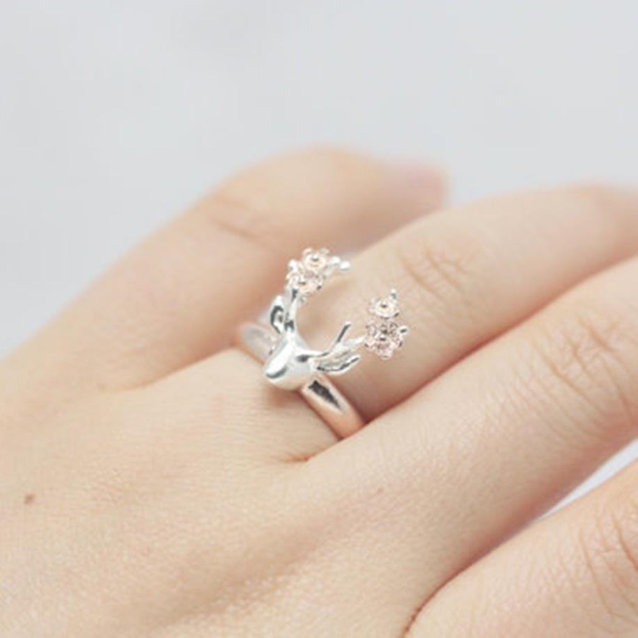 SanJie Two-Color Deer Ring: European & American Christmas Gift, Copper-Plated Rose Gold Jewelry 