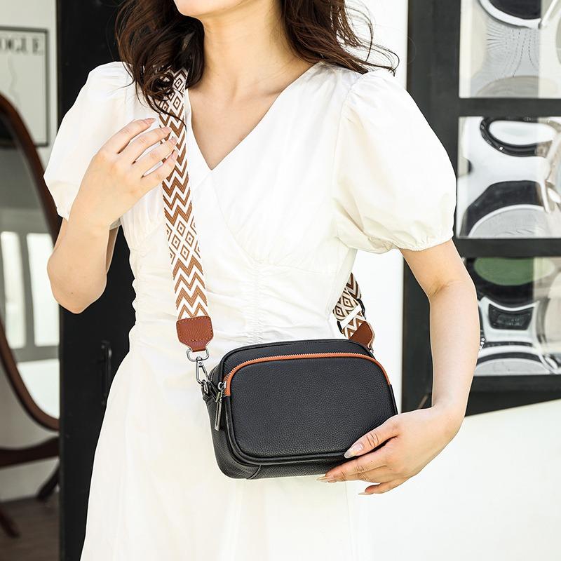 Women's Bag High-end Simple Messenger Bag First Layer Cowhide Versatile Shoulder Small Square Bag Niche Versatile Women's Bag