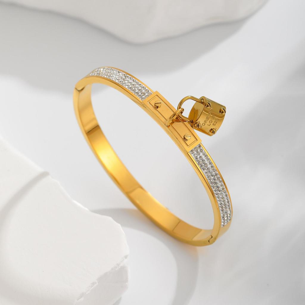 Grenzüberschreitendes Bestseller-Titanstahlarmband: Leichter Luxus LV Altes Muster V-Lock Kleeblatt - Modisch & Vielseitig