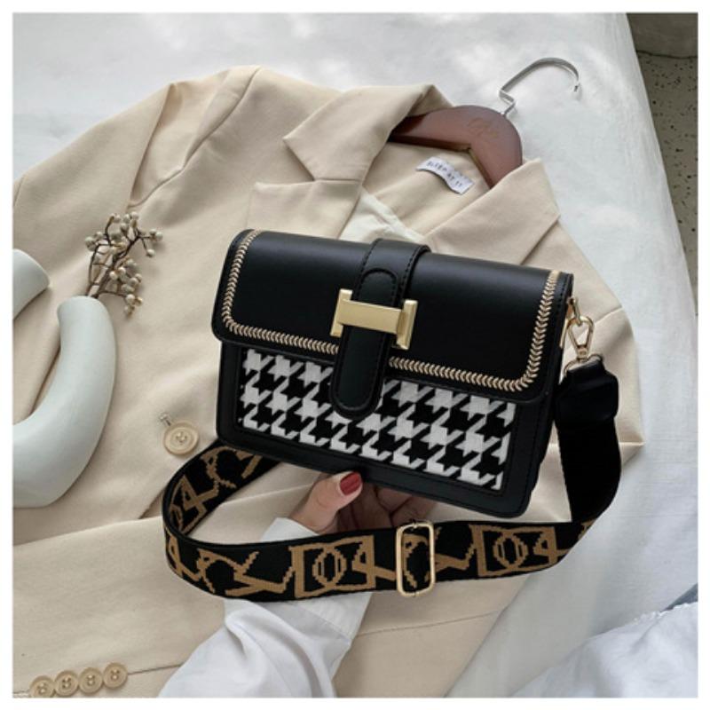 

Сьогоднішня популярна маленька сумка жіноча нова високоякісна текстура нішева для щоденного носіння широкий плечовий ремінь сумка через плече чорний