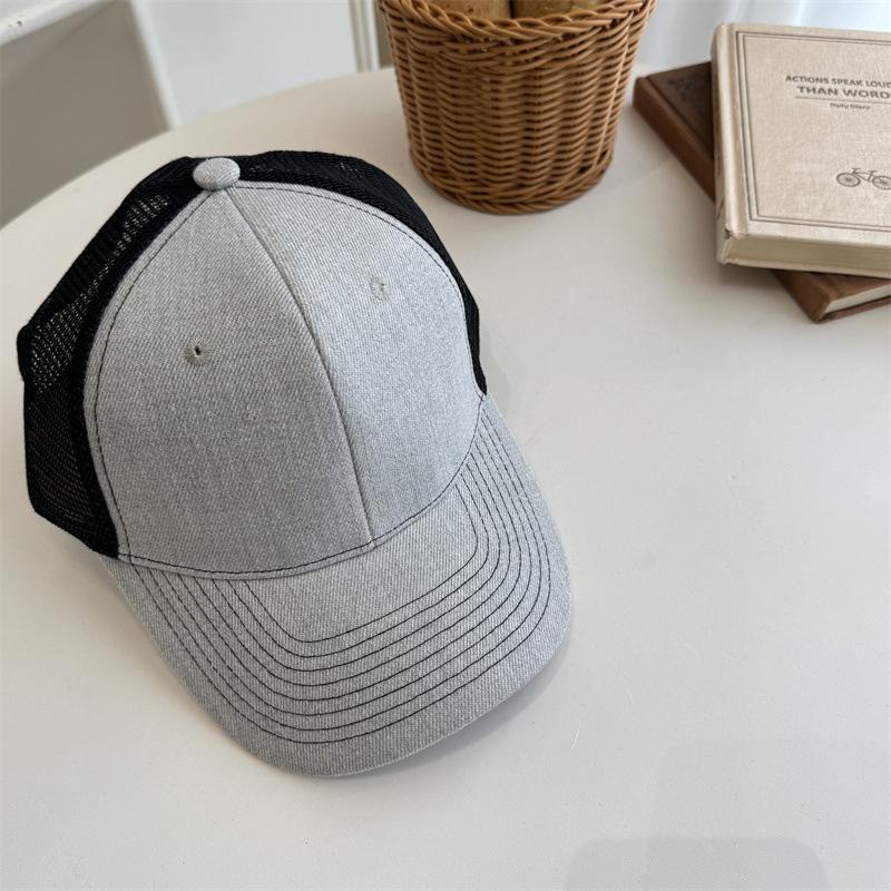 New Summer Hardtop Sunshade Baseball Cap for Men, Trendy Pure Black Casual Mesh Hat, Slightly Curved Along the Light Board, Travel Hat for Women
