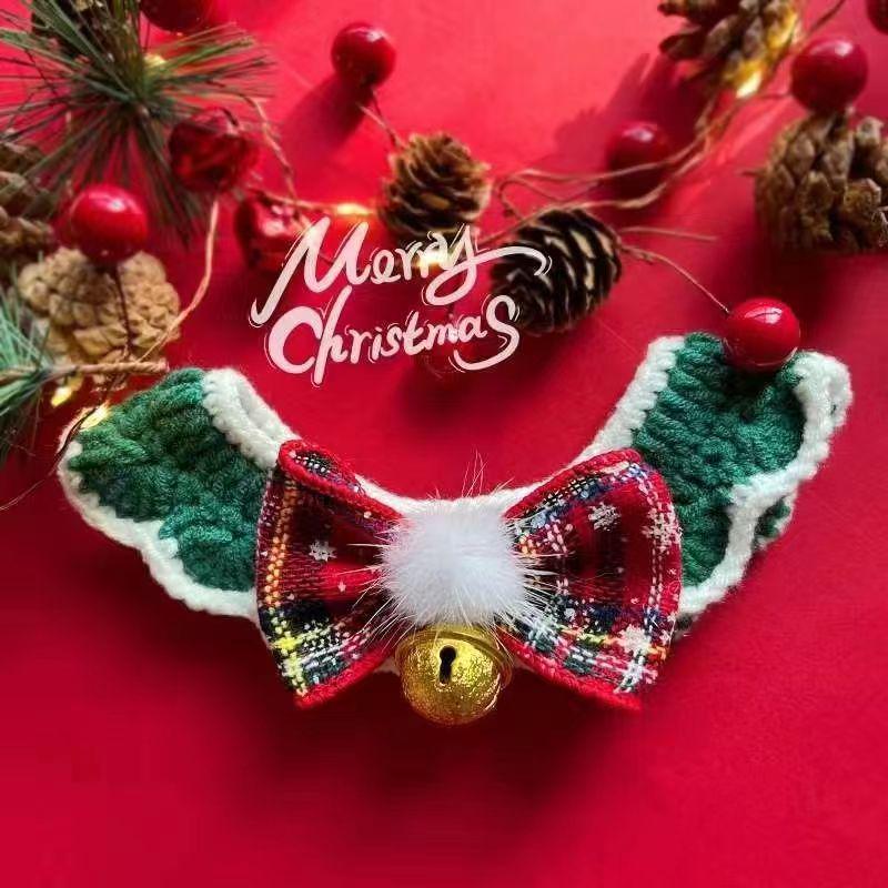 Christmas Cat Scarf: Warm Knitted Collar with Bell
