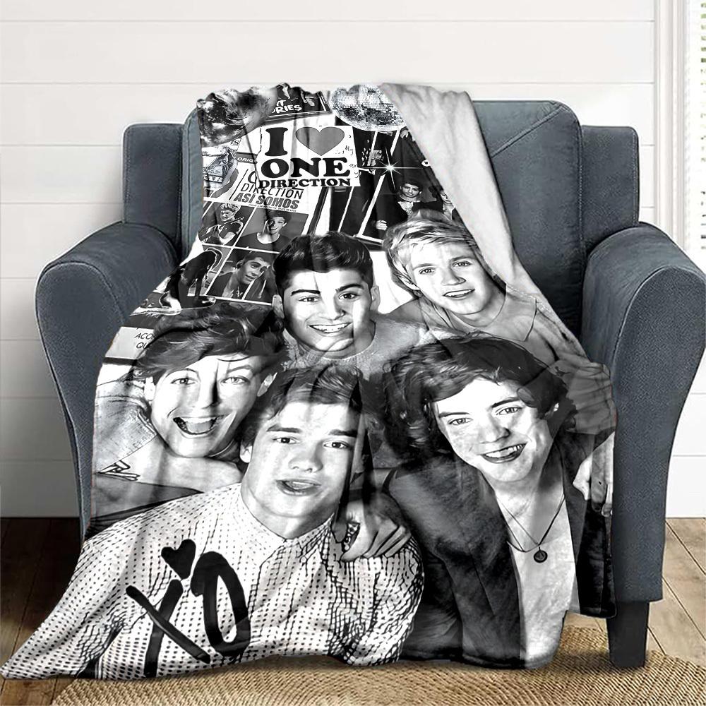 1pc One Direction Flannel Blanket, Soft Skin Friendly with Digital Printing, Various Sizes Available for Family, Friends, Birthday
