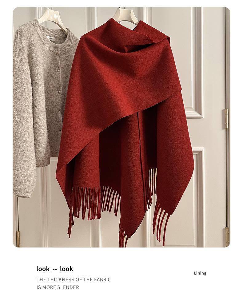 Cozy Wool Tassel Shawl for Women – Autumn/Winter Photography Cloak