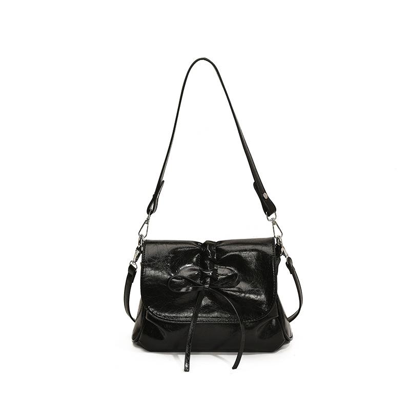 

This year s popular pleated bag women s summer versatile 2024 new casual women s shoulder crossbody bucket bag чорний