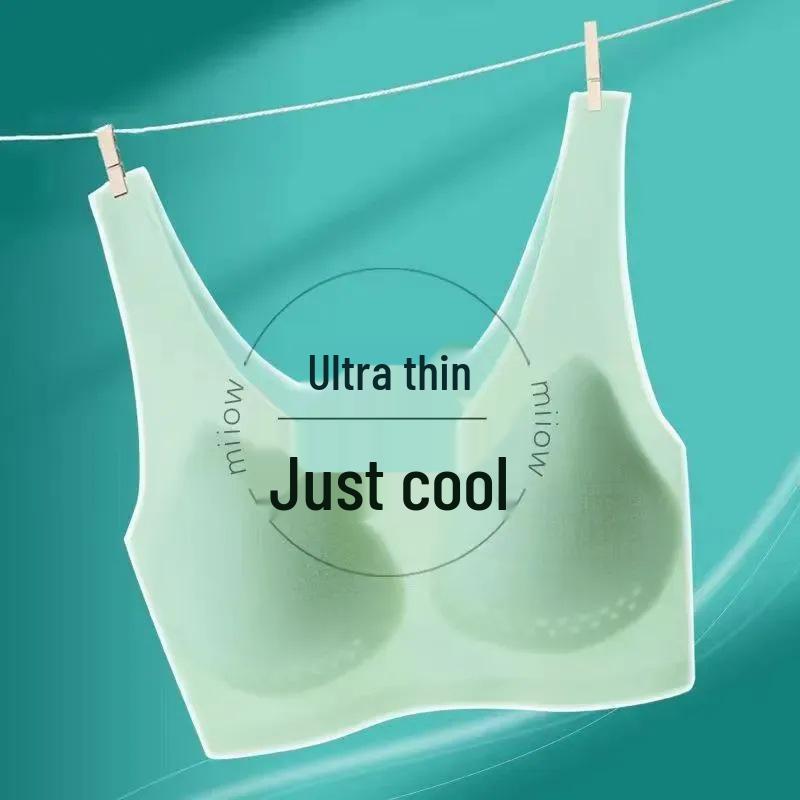 Seamless Plus Size Push-Up Bra: Thin, Breathable, Adjustable with Side Support for a Beautiful Back.