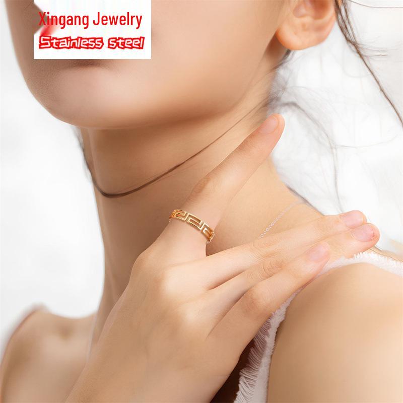 Minimalist Titanium Great Wall Pattern Women's Ring - Non-Fading, Luxury Stainless Steel Band