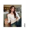 V-neck white long-sleeved T-shirt women's autumn new inner slim-fitting and thin shoulder bottoming shirt top