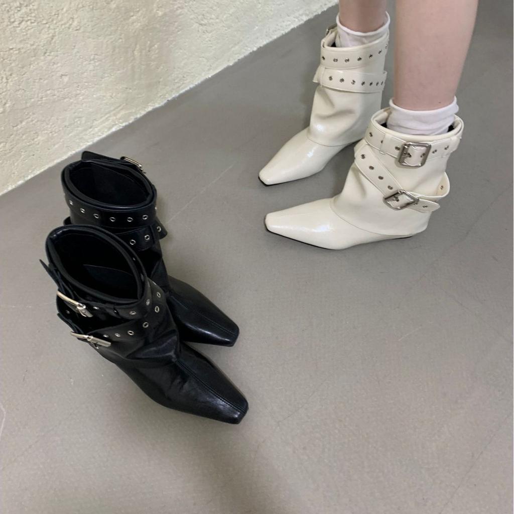 2025 autumn and winter new round head inner slope heel belt buckle low tube thin fashion Martin western women's short boots