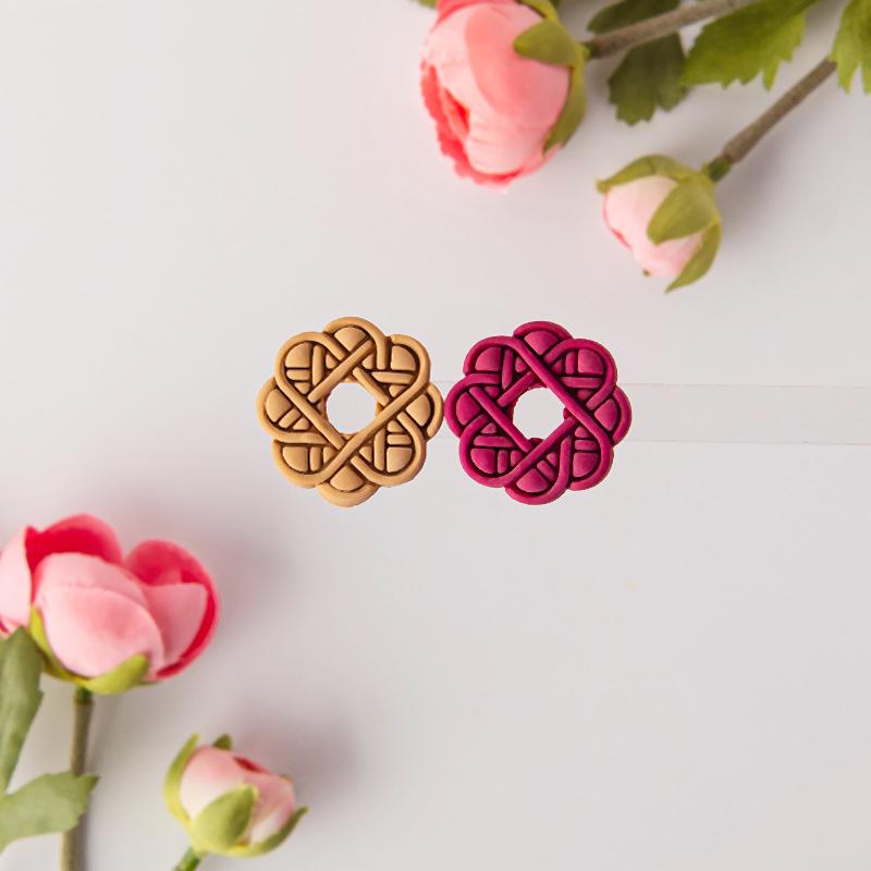 1PC Texture Jewelry Pendant Cutting Mold DIY Hand Tool Chinese Style Patterned Soft Clay Mold Traditional Woven Pattern