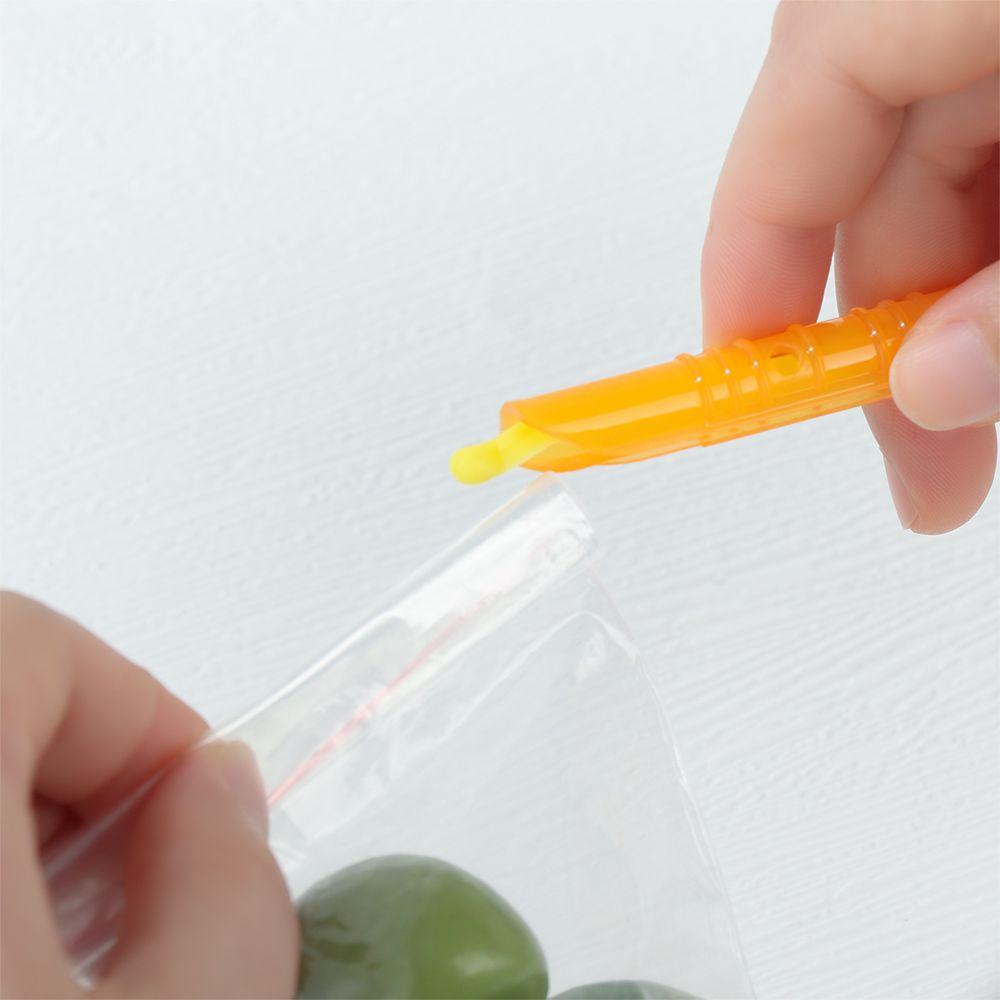 5PCS Good Quality Plastic Home Refrigeration Tool Magic Sealer Stick Sealing Clip Fresh Lock