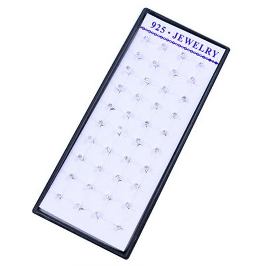 

Коробочный набор: 20 пар корейских сережек с посеребрением 925 пробы, с клипсами-бриллиантами и различными характеристиками