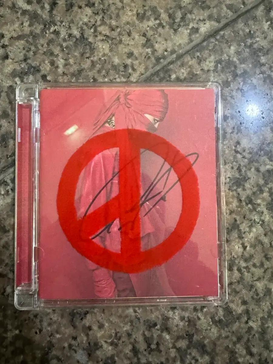 

G-DRAGON Jidy Gongji GD G DRAGON autographed autographed album Coup