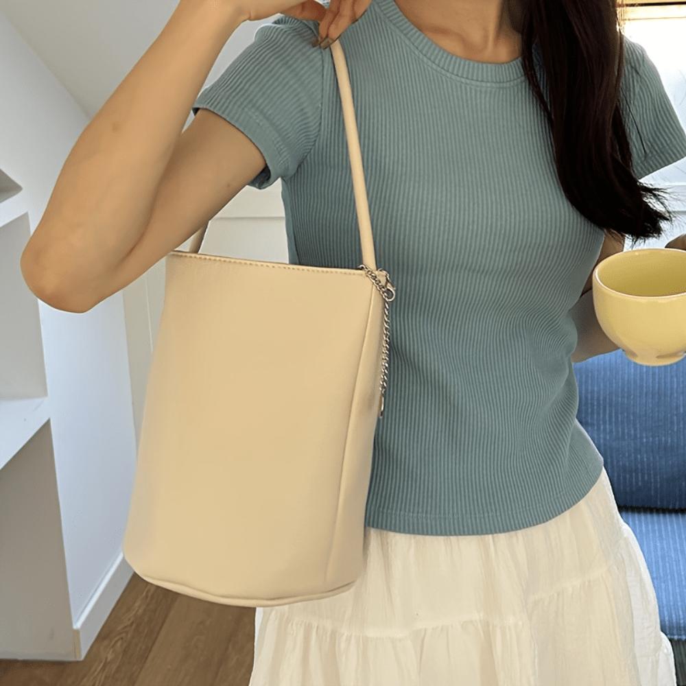 Handmade Tote Bag Ladies Retro Soft Portable Handbag Large Capacity Bucket Bag Shoulder Strap and Wallet Suitable for Casual Outings, Banquets