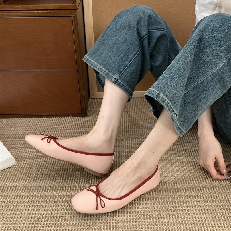 Xiaoxiangfeng gentle bow flat-soled single shoes women's 2025 new light mouth evening wind niche color matching ballet shoes