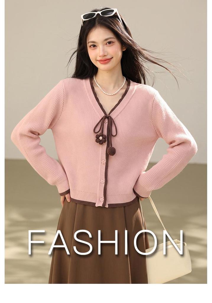 Damen Stricktop in Rosa mit V-Ausschnitt, Farbblock und Schnürung - Herbst 2026