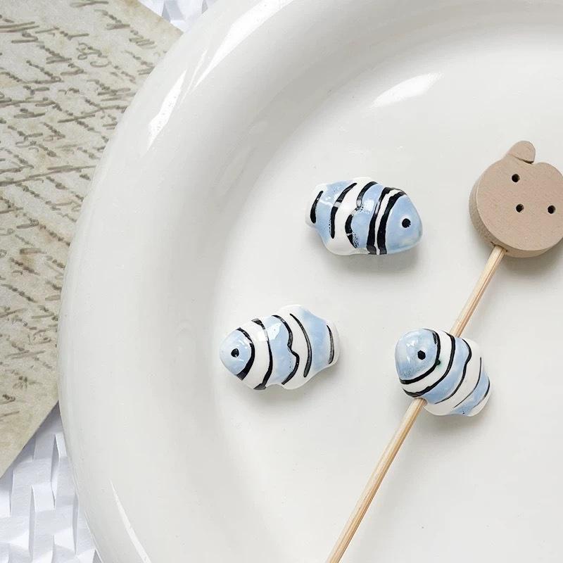 1Pc Stripe Painted Cute Small Fish Beads Charms Ceramic Spacer Loose Beads For Jewelry Making Diy Bracelet Accessories
