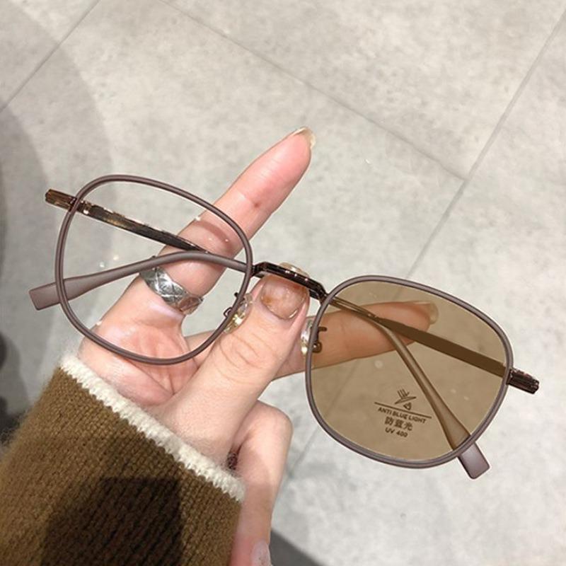 Square Metal Photochromic Sun Eyeglasses Anti Radiation Glasses for Women Men Anti Blue Light