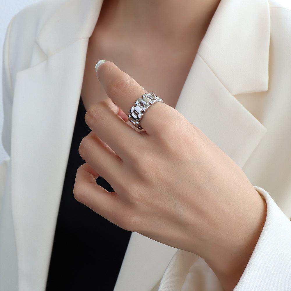 

Кольцо в европейском и американском стиле панк из титановой стали с 18-каратным золотым покрытием, подчеркивающее индивидуальность, для женщин Size 7