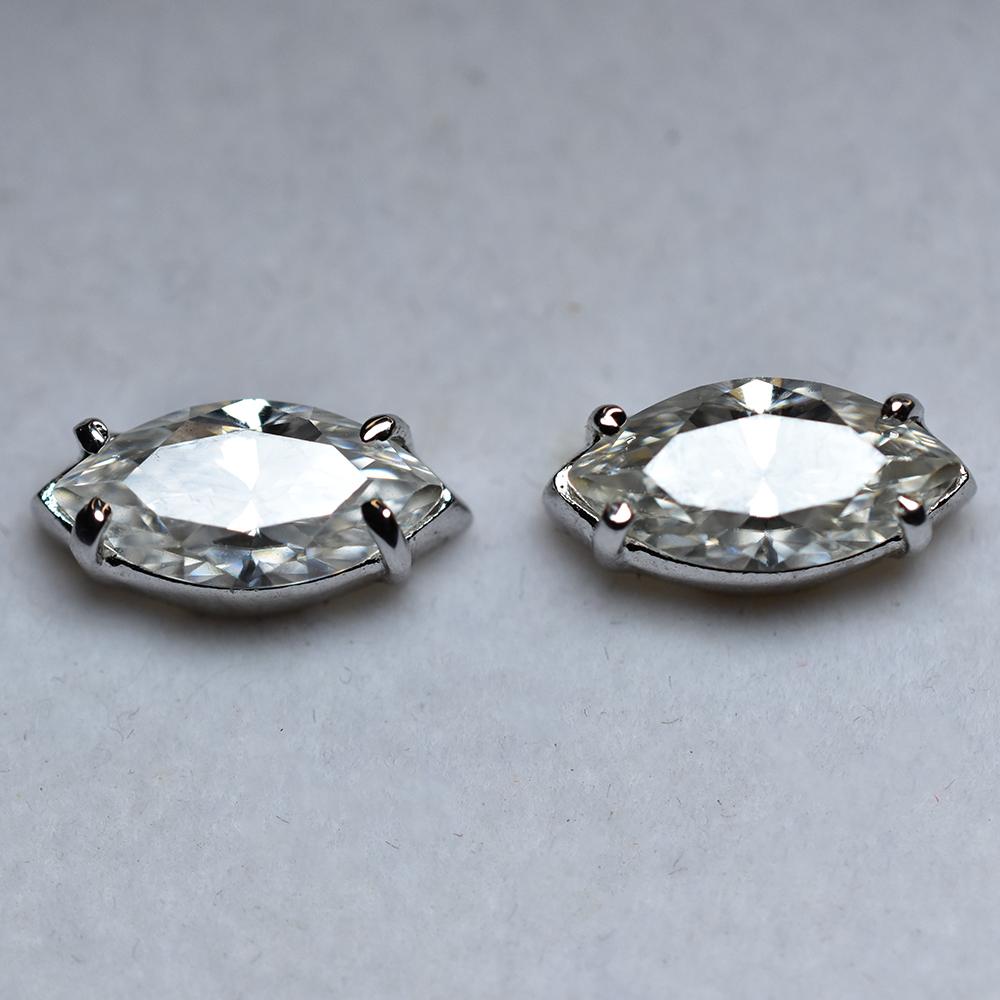 

Синтетичний Муасаніт 13 Карат СЕРТИФІКОВАНИЙ Білі Маркізи Камені Пара Сережок Безкоштовний Подарунок MY.ER-24-NS 16 mm approx білий