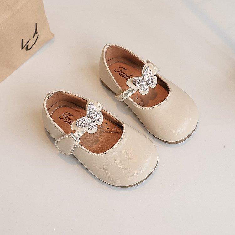 

Туфли принцессы для девочек 2025 весна и осень новые детские серебристые маленькие кожаные туфли в иностранном стиле детские с мягкой подошвой туфли для выступлений для маленькой девочки 34