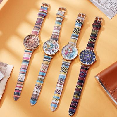 Damen Bohemia Armbanduhr Vintage Blumen Aufdruck PU Armband Quarz Uhr Uhr Geschenk
