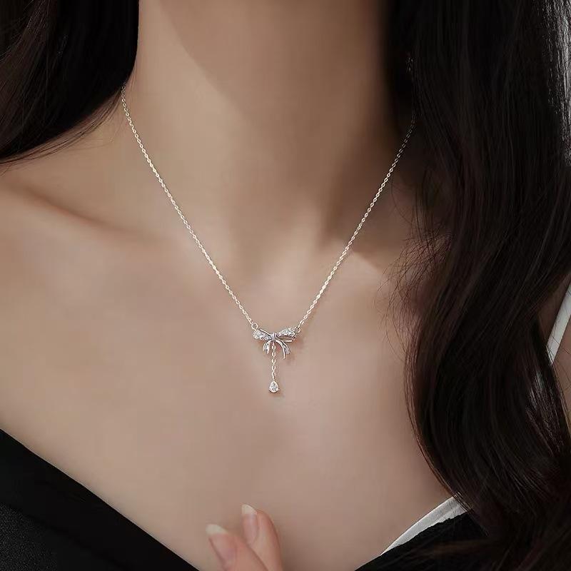 Women's Light Luxury Collarbone Bow Necklace