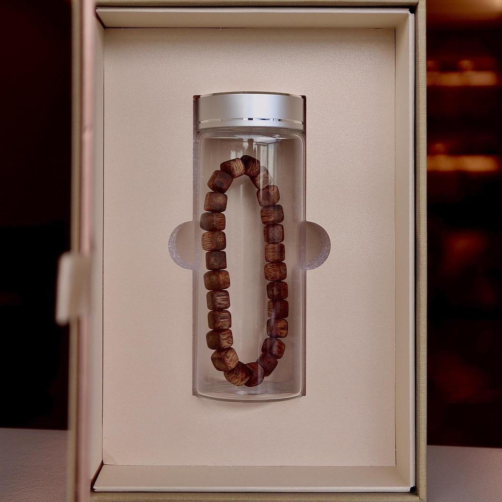 Premium Hainan Agarholz Armband: Hoher Ölgehalt, Hochwertige Handwerkskunst, Elegantes holziges Aroma Schmuck