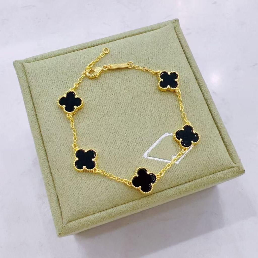 Neues Mini-Fünfblüten-Armband mit vierblättrigem Kleeblatt Schlichtes und modisches Nischenarmband