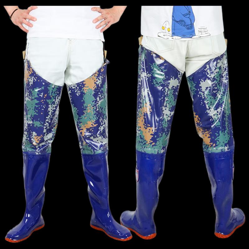 Macacão Impermeável com Botas de Cano Alto