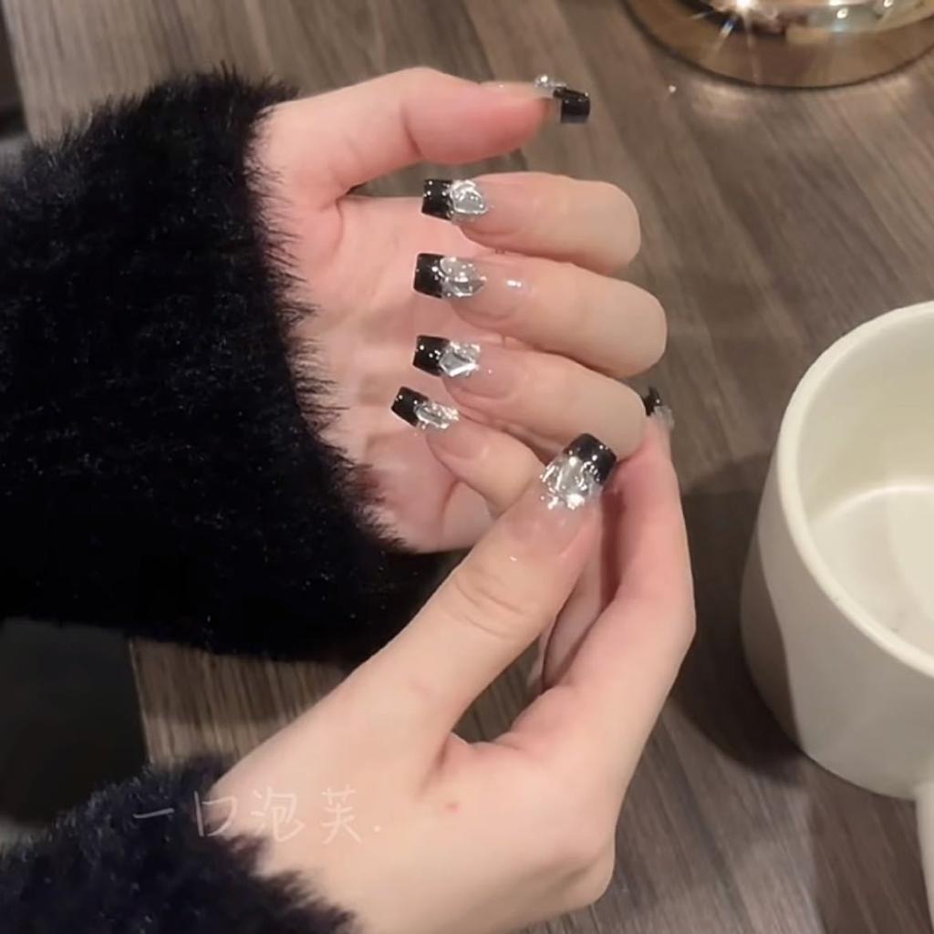 Pure Handmade Phototherapy Wear Armor Black Shiny Diamond Finished Product Reusable Nail Patches Can Be Removed