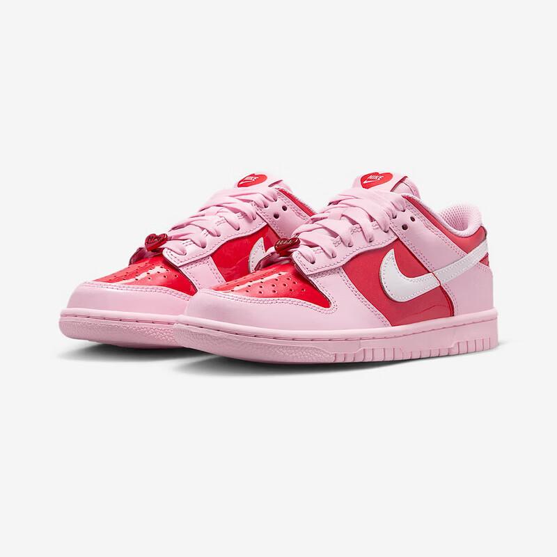 Nike Women's Dunk Low Sneakers
