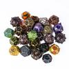7ks/Sada Velkoobchodní Kovové Pevné Kostky DND Náhodná Barva D4 D6 D8 D10 D% D12 D20 Polyedrické Kostky pro D&D Pathfinder RPG Stolní Hry