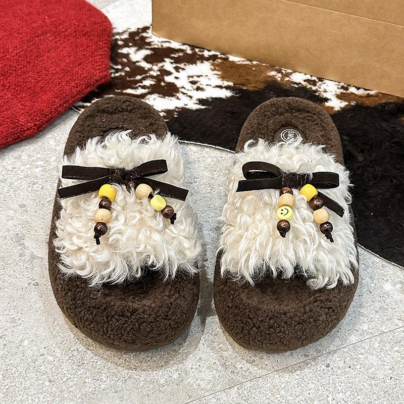 Thick-bottomed outer wear fluffy slippers women's 2025 autumn and winter new fashion small muffin roll plush cotton mop