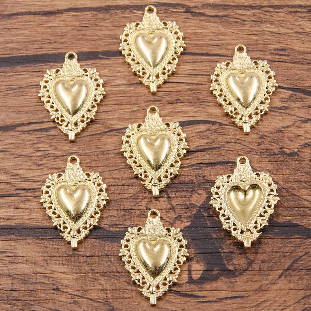 Gothic Heart Charms: Vacuum-Plated Stainless Steel Jewelry Accessories in 2 Colors and Multiple Styles for Halloween Pendants