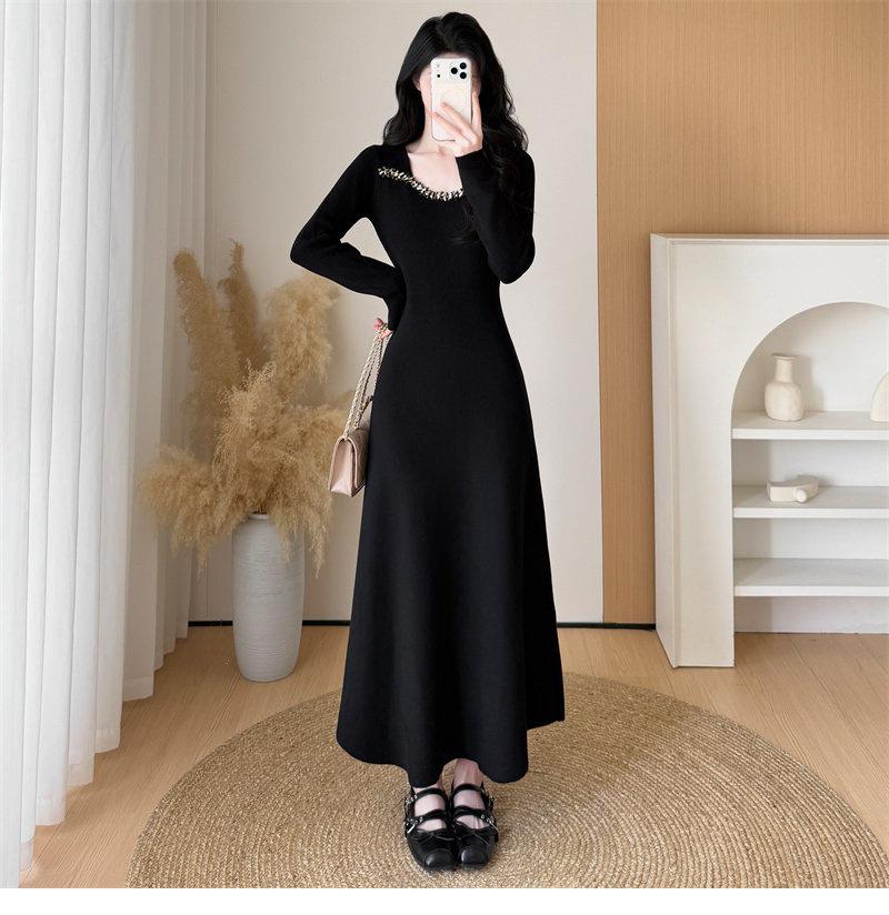 2026 Spring Elegant Slim Rhinestone Knit Dress In French Hepburn Style