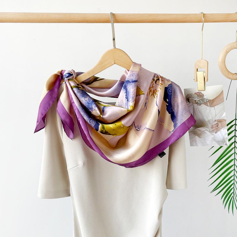 Seidenschal für Damen Frühling und Sommer Neu Satin Bedruckt Imitation Seidenschal Großes Quadratisches Tuch Temperament Schal Kopftuch