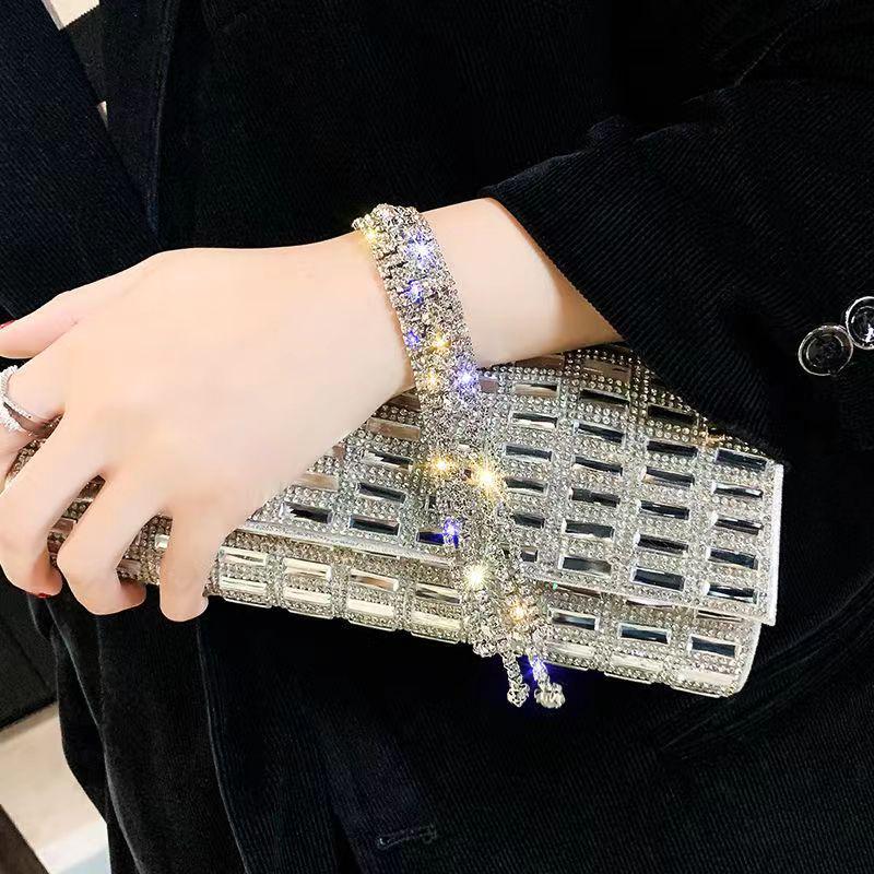 Elegant Zircon Bracelet for Women - Luxurious, Exquisite, Crystal Design Bangle with a Sophisticated Touch.