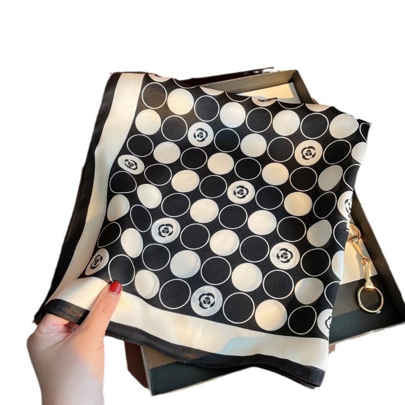 Spring new 100 mulberry silk camellia printed silk scarf women's premium plain crepe satin silk square scarf small scarf