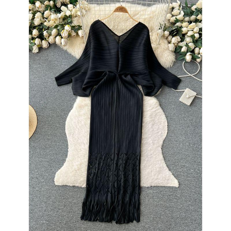 Fashion Style Fancy Loose Temperament Batwing Sleeve V Neck Dress Women's Waist-Tight Slim Looking Ruched Tassel Long Skirt